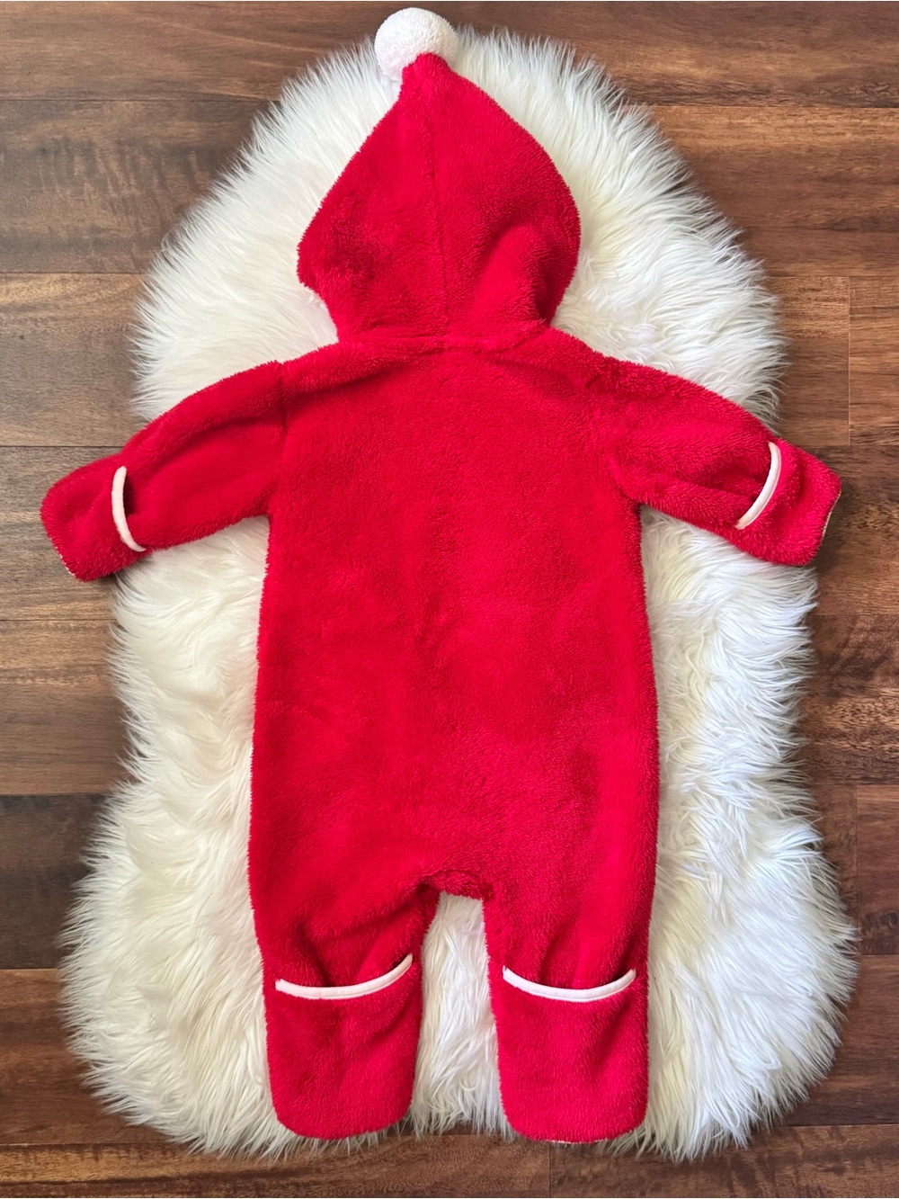 Hanna Andersson Santa Hooded One Piece Fleece Jumpsuit Size 12-18 Months - Picture 2 of 6